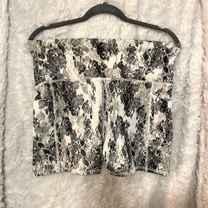 Evolution and Creation - snake print bike shorts - size L